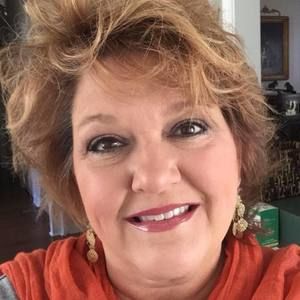 Meet your Posher, Renee